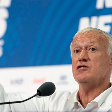 Deschamps: “Recibimos dos amarillas, mientras que ellos cometieron faltas que quedaron impunes”