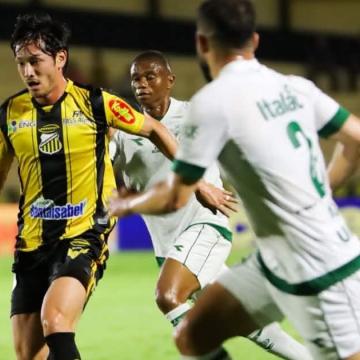 Sin Lora, Gremio Novorizontino goleó 3-0 a Goiás por la Serie B