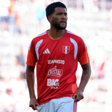 Luego de la derrota por 2-0 ante Canadá, el volante de la Selección Peruana, Piero Magallanes, analizó el encuentro y reconoció que el equipo deberá corregir algunos aspectos de cara al próximo amistoso frente a Colombia.  “Fue un partido complicado y hay que tratar de mejorar para el siguiente partido ante Colombia”, señaló Magallanes tras el encuentro disputado en el Saputo Stadium de Montreal.  El mediocampista destacó el nivel del combinado canadiense, pero también hizo autocrítica por los errores comet