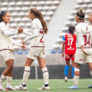 Universitario femenino venció a Católica en amistoso