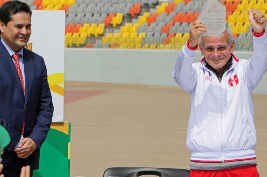 Atleta Jaime León recibió reconocimiento de Legado