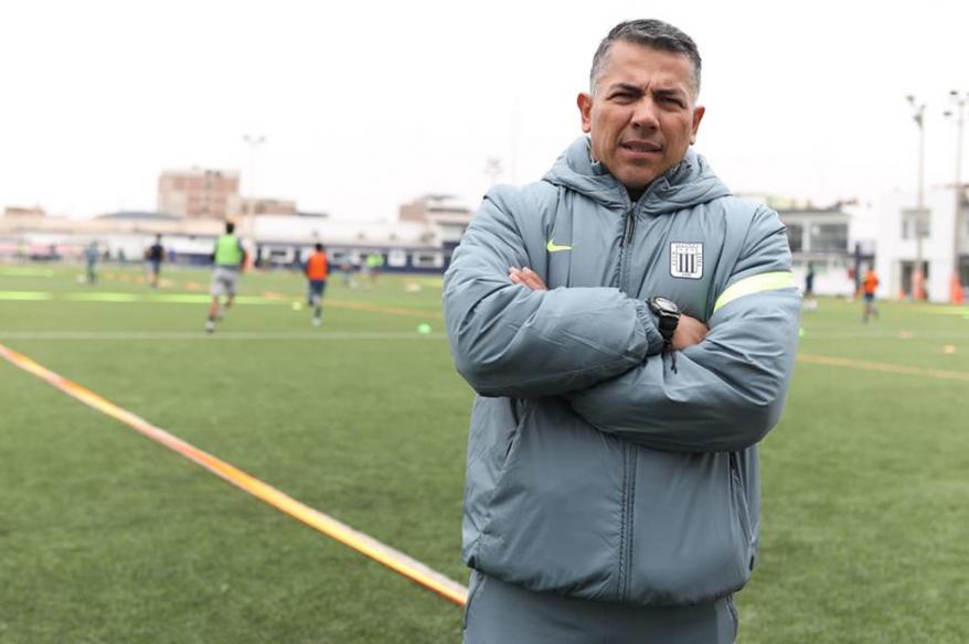 Nelson Reyes: "A veces en el fútbol formativo se cometen muchos errores"