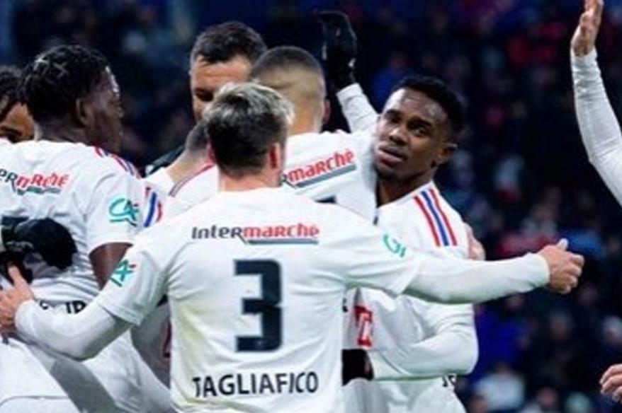Lyon se metió a semifinales de la Copa Francia