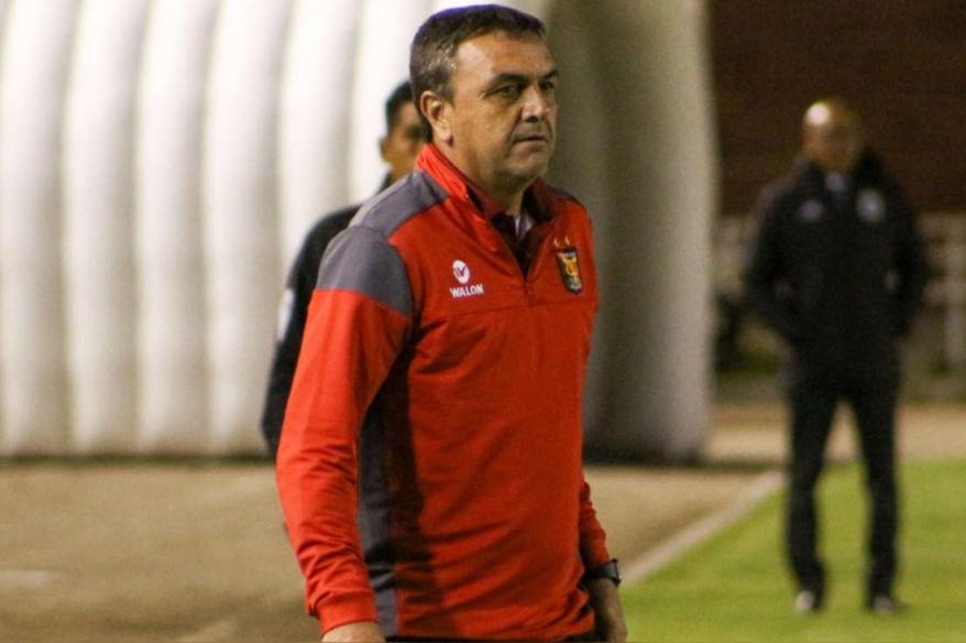 Exentrenador de FBC Melgar dirigirá ahora a Chaco For Ever