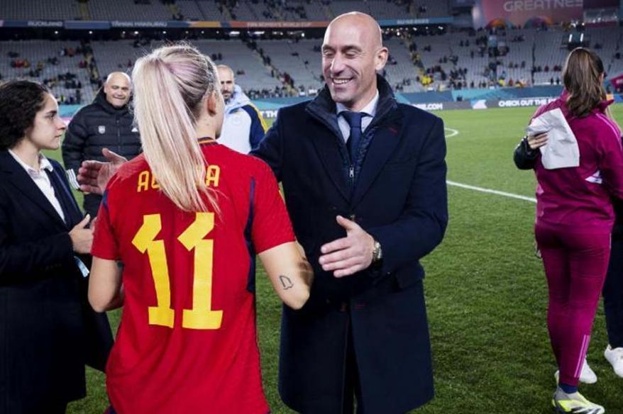 Jugadoras reaccionaron ante negativa de Rubiales para dejar el cargo