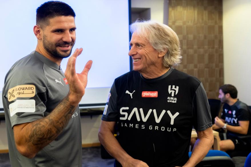 Otro 'crack' a Arabia Saudita: Mitrovic jugará en Al Hilal
