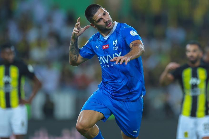 Al Hilal venció a Al Ittihad y trepó a la cima de la liga saudí