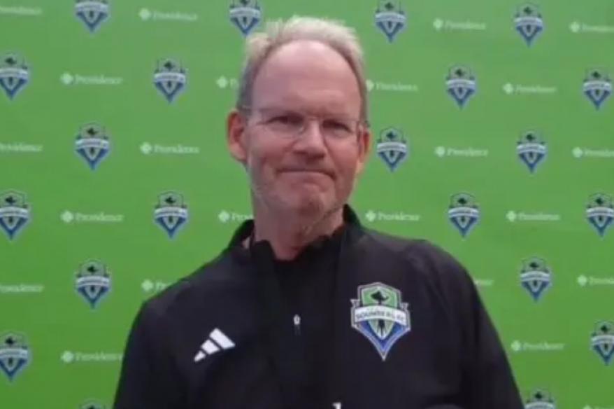 Técnico de Seattle Sounders: "Nosotros nunca ponemos a Ruidiaz a que cubra el espacio del primer palo"