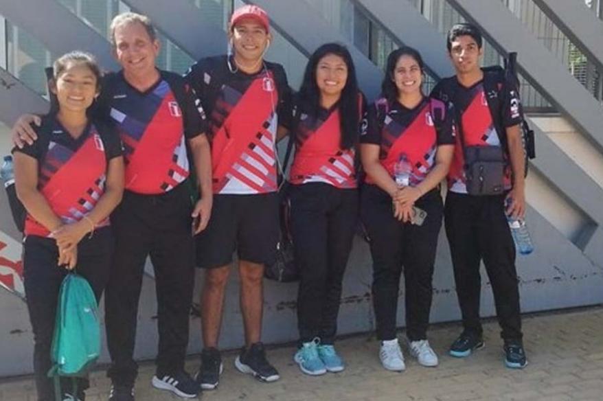 Equipo de Pelota Vasca entrena en España para Santiago 2023