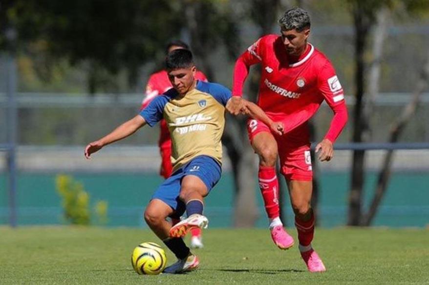 'Toto' Salvio: "Quispe es de los medios con más calidad del equipo"