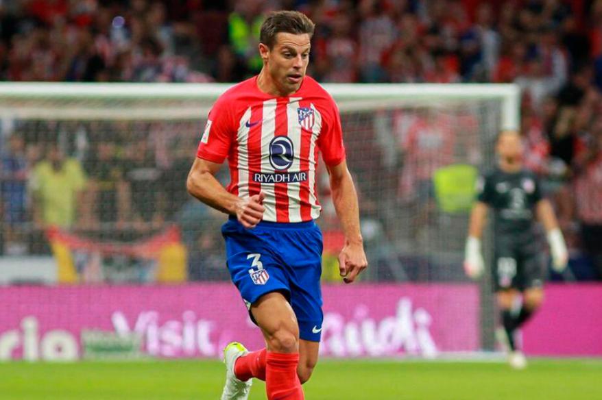 Atlético Madrid renovó contrato de Azpilicueta a pesar de no cumplir objetivos