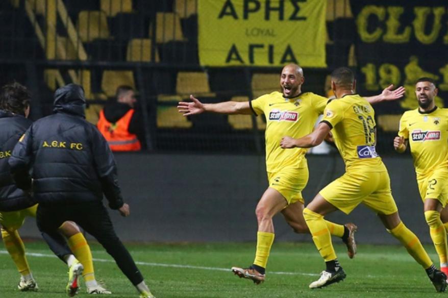 Con Callens, AEK ganó y se consolidó en la cima de Grecia