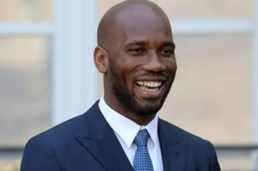 Drogba: "Vinícius va a tener que armarse de coraje y seguir rindiendo al máximo, es la única manera de defenderse"