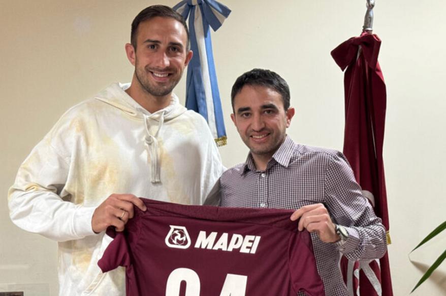 Carlos Izquierdoz regresó a Lanús luego de 10 años