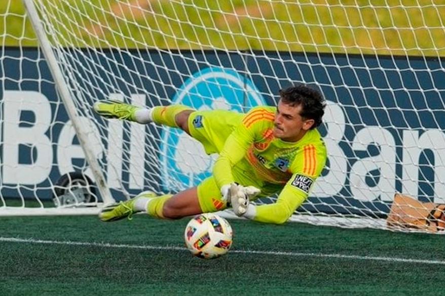 Uno sí, otro no: Montali atajó por Minnesota, mientras que Pineau no jugó en Austin FC II