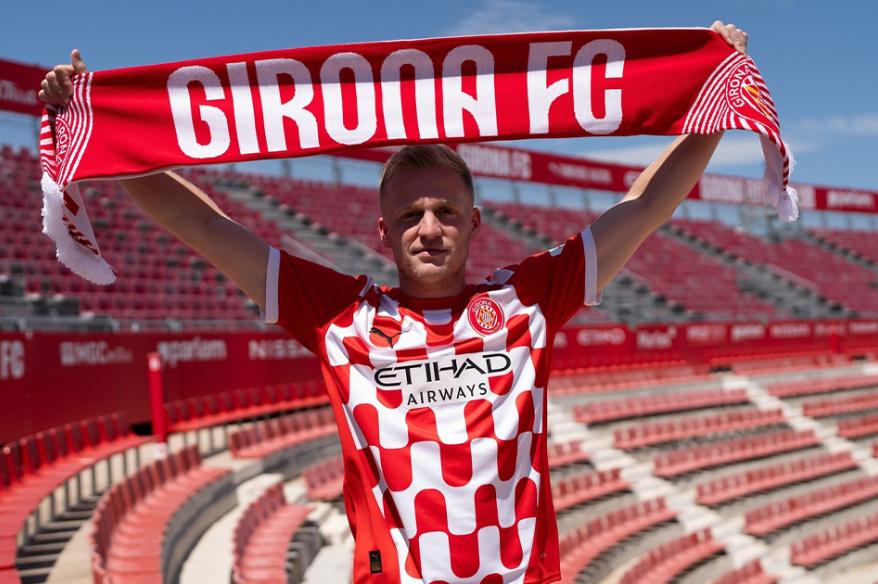 Donny van de Beek deja el Manchester United y firma por el Girona