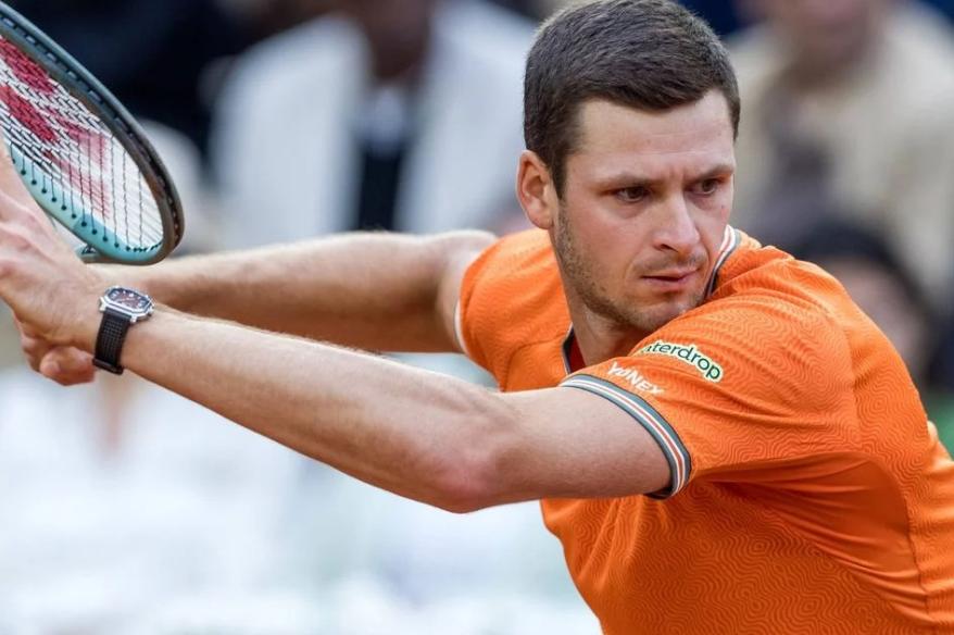 Hurkacz será baja en París 2024 por lesión