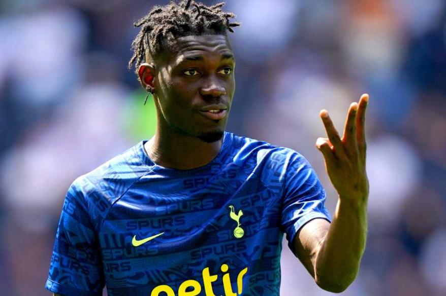 (VIDEO) Tottenham sancionó a Bissouma por inhalar "gas de la risa"