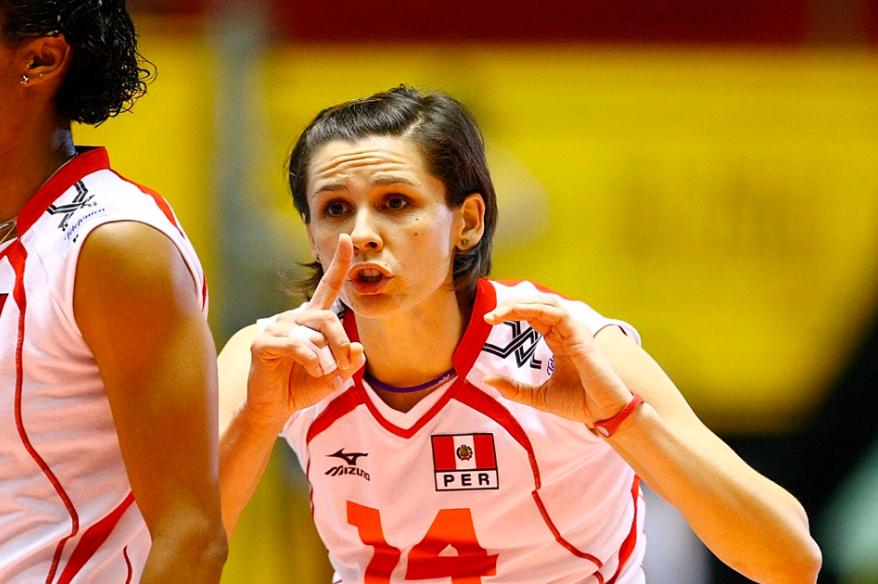 Keldibekova: "Aún no decido si jugaré en la Liga Nacional de Vóley"