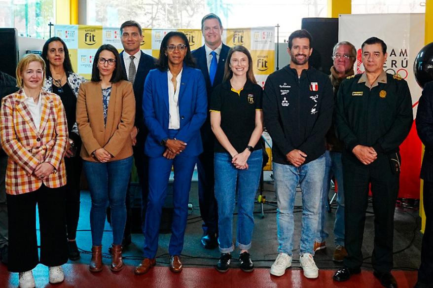 (FOTOS) Deportistas olímpicos inauguraron remodelado gimnasio ‘Eva Jenny Martínez’ del Team Perú