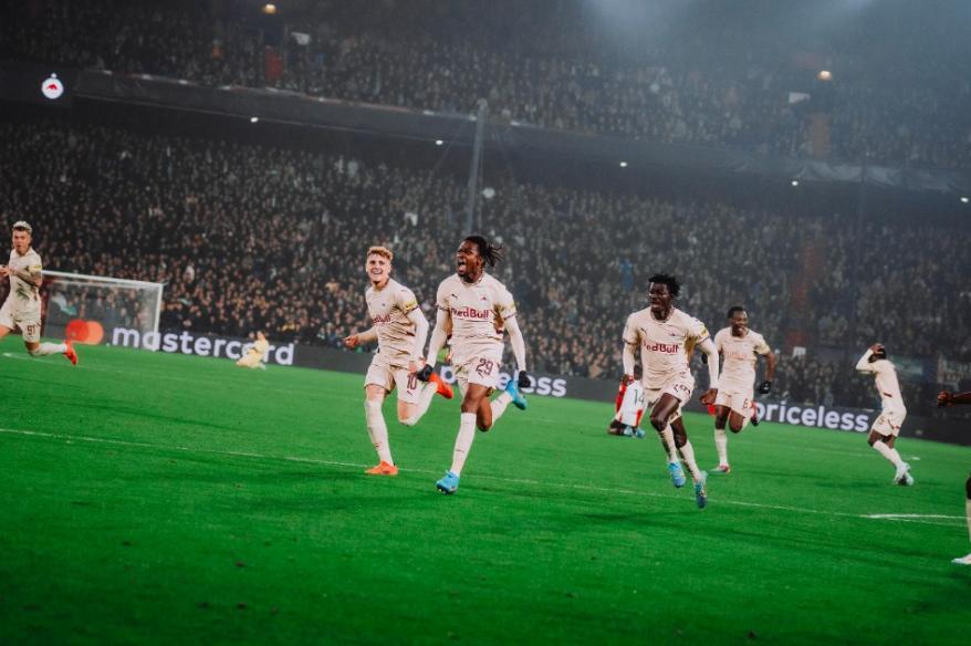 Feyenoord perdió de local ante Salzburgo