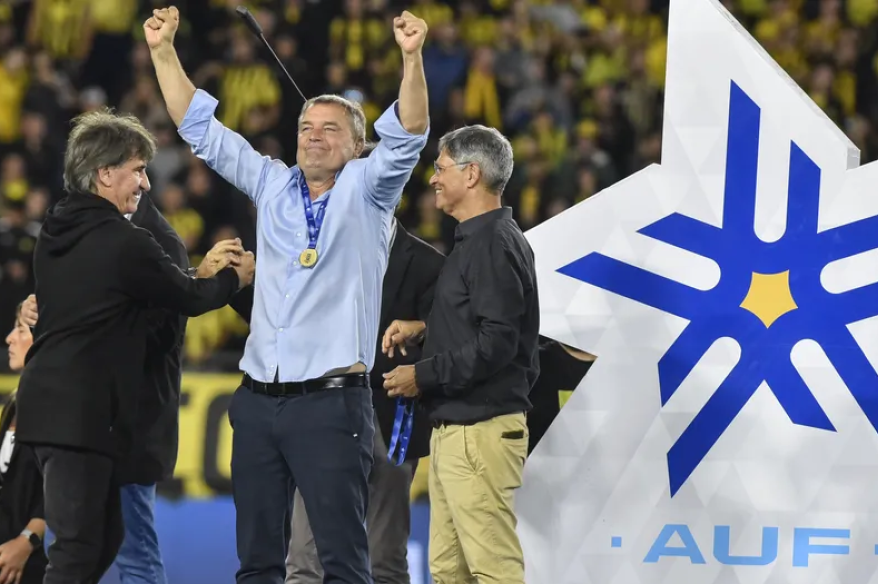 Aguirre sobre su continuidad en Peñarol: "Tengo la vara altísima"