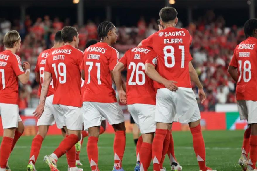 Benfica goleó a Tirsense y puso un pie en la final de la Copa de Portugal