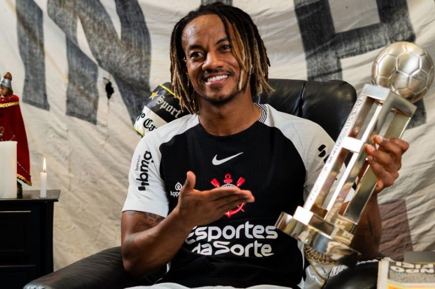 DT de Corinthians sobre Carrillo: "Por el sector derecho crea buenas situaciones y aporta mucho al equipo"