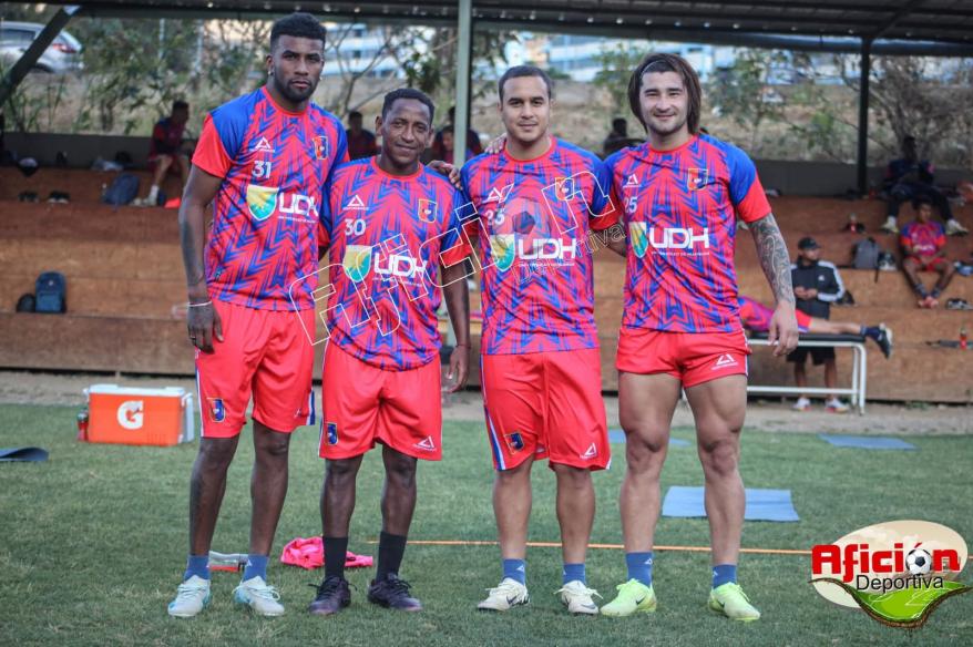 Refuerzos de Alianza UDH se integraron a los entrenamientos bajo las órdenes de Mifflin Bermúdez