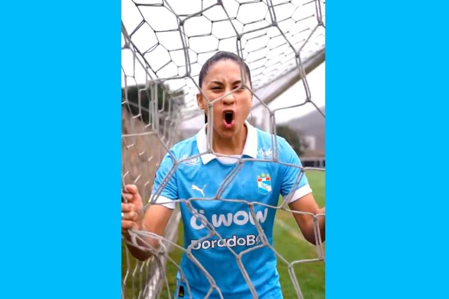 Steffani Otiniano se convirtió en futbolista de Sporting Cristal