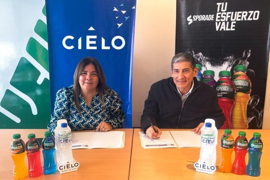 Grupo AJE y ADECORE se unen para impulsar el deporte escolar en el país
