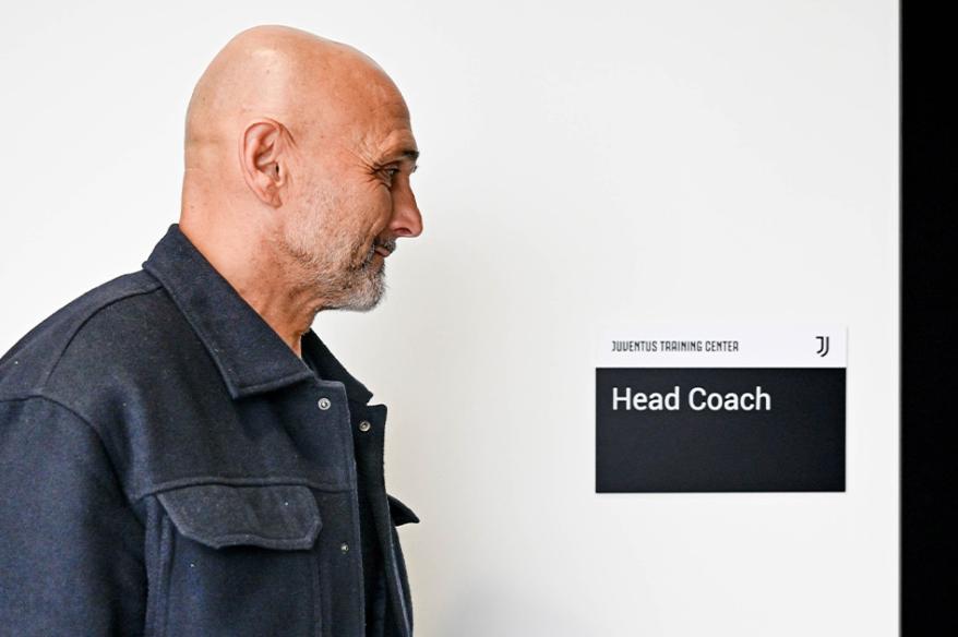 Luciano Spalletti fue presentado como nuevo entrenador de Juventus