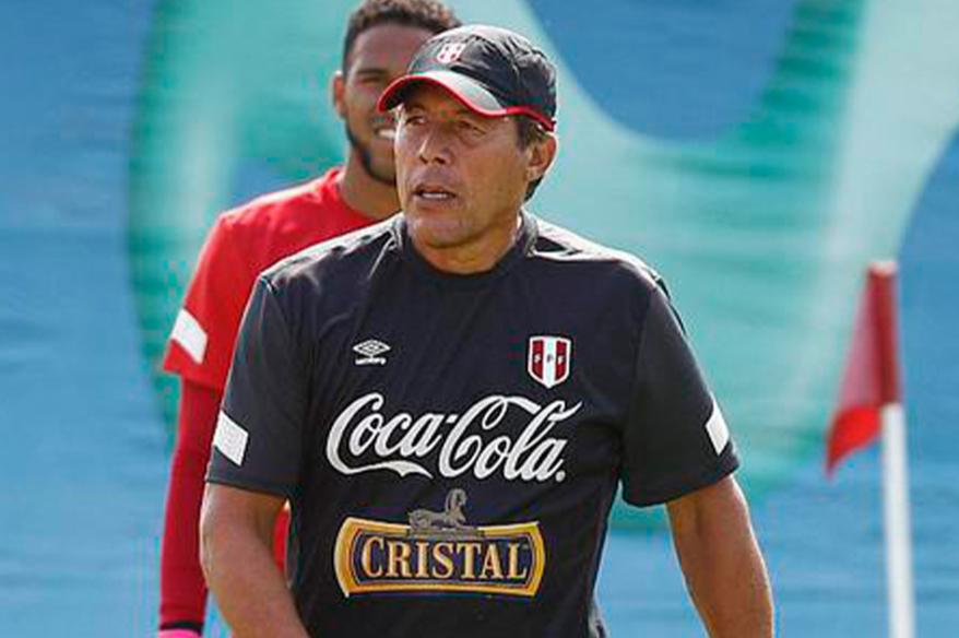 Honores: “Me parece que está bien el retorno de Gallese, es buena edad”