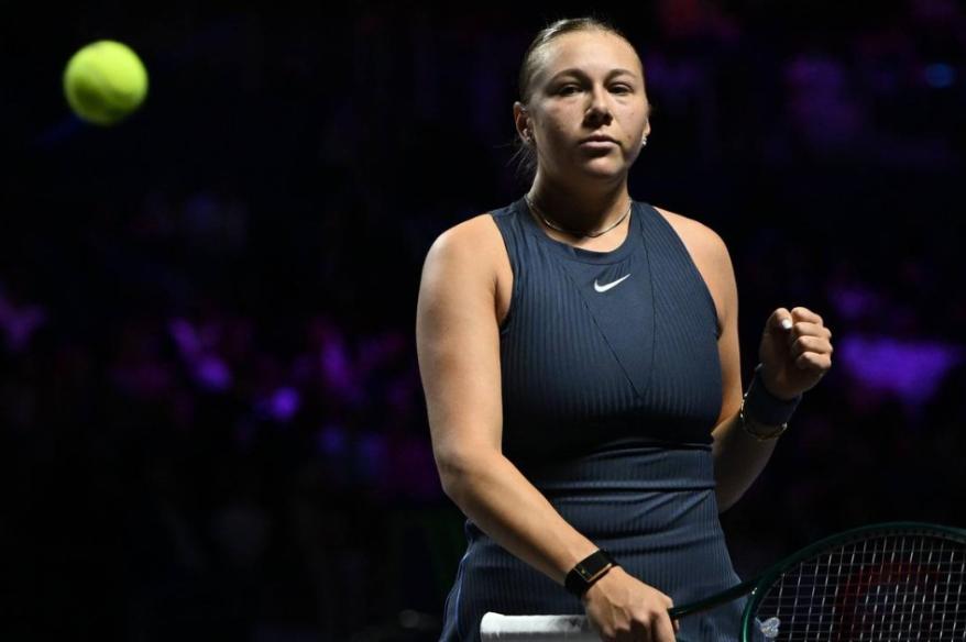 Anisimova eliminó a Swiatek en el WTA Finals