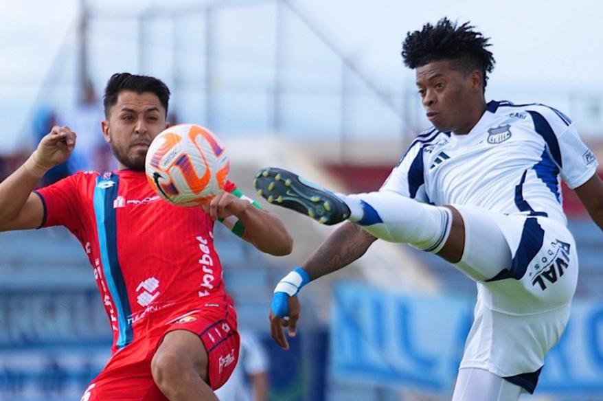 Con Barco y Cueva, Emelec cayó por 2-1 ante El Nacional