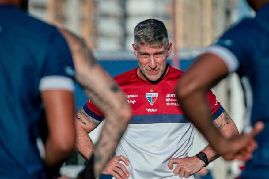 Martín Palermo dejó de ser entrenador de Fortaleza