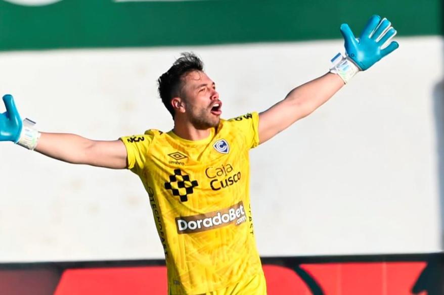 Juan Cruz Bolado se despidió del arco de Cienciano
