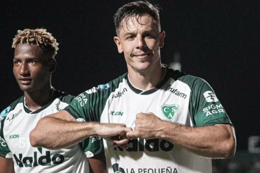 Exdelantero de Universitario le dio el triunfo a Sarmiento en la liga argentina