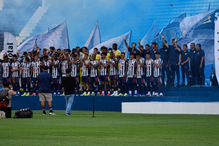 Alianza Lima presentó a su plantel para la temporada 2026