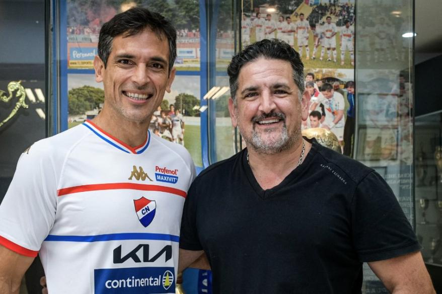 Sigue vigente: Roque Santa Cruz tiene nuevo equipo