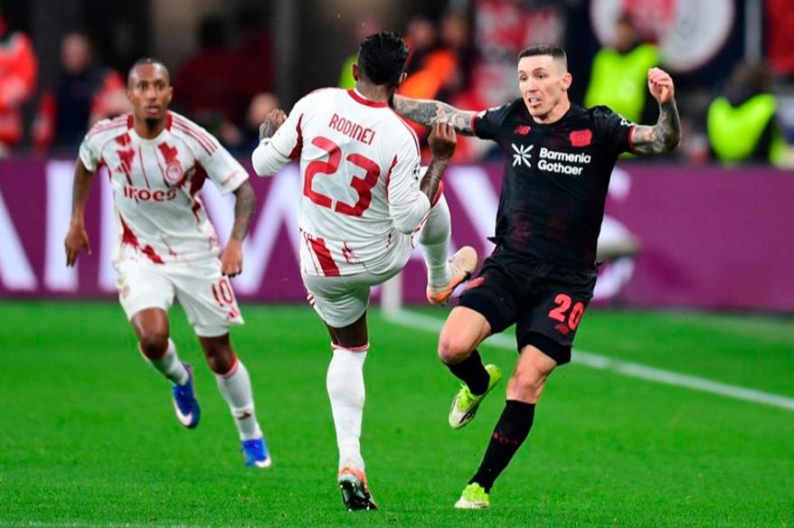 Bayer Leverkusen sostuvo su ventaja y avanzó en la Champions League