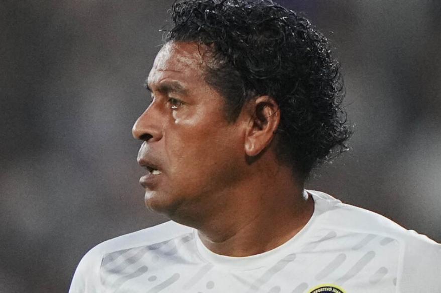 Acasiete: "Menezes es un entrenador con mucha experiencia"