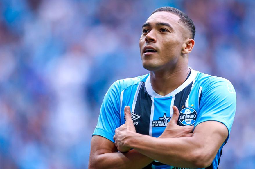 Noriega fue titular en la goleada de Gremio ante Internacional en la final del Campeonato Gaúcho