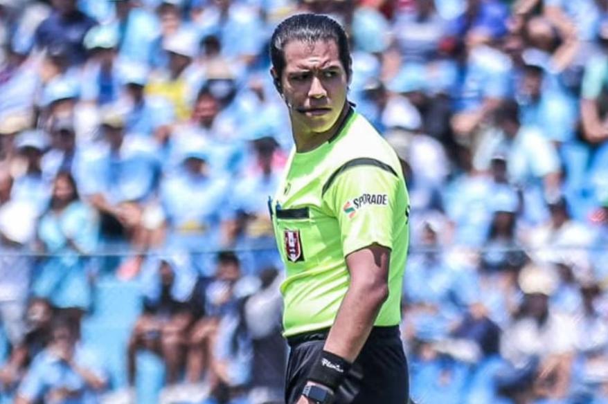 Jordi Espinoza fue designado como el árbitro del clásico