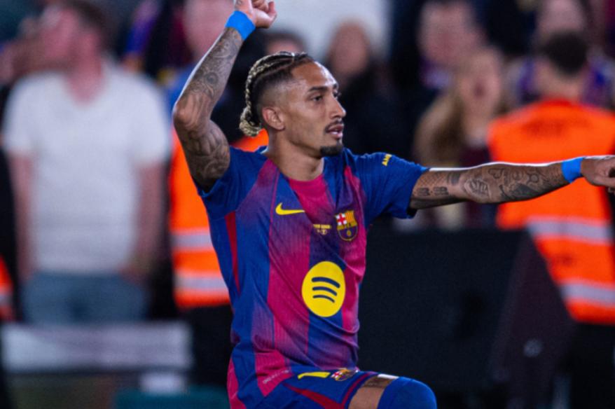 Con doblete de Raphinha, Barcelona derrotó a Betis y volvió al triunfo en LaLiga