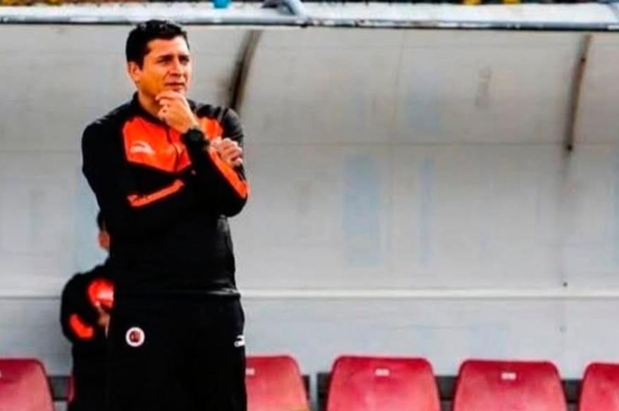 Jesús Álvarez dejó de ser entrenador de Unión Minas