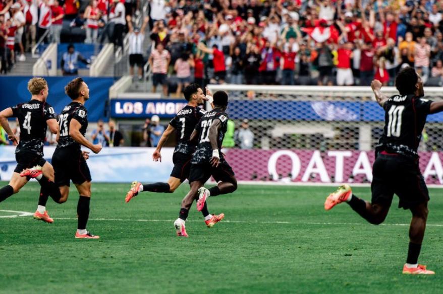 Eustáquio: "Cuando disparé sentí que todos (los canadienses) le pusieron un poco de fuerza y la pelota se metió"