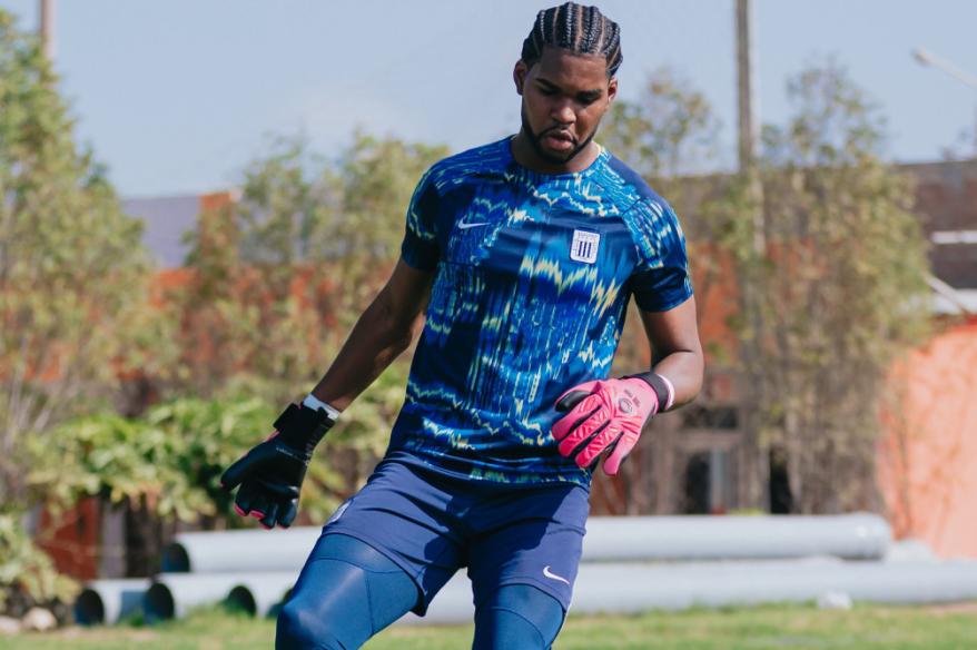 De la Cruz: "Contento de volver a jugar con el equipo que más amo"