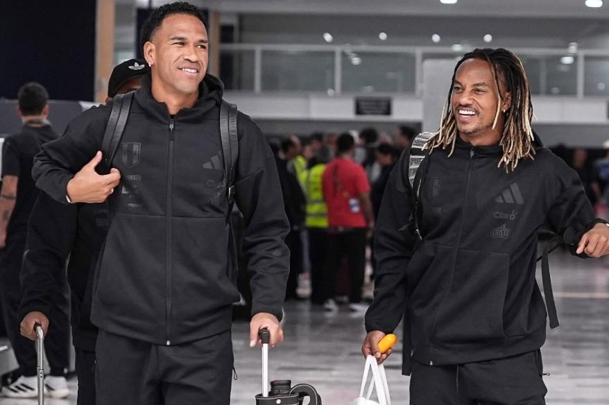 Selección peruana llegó a México para amistoso ante España