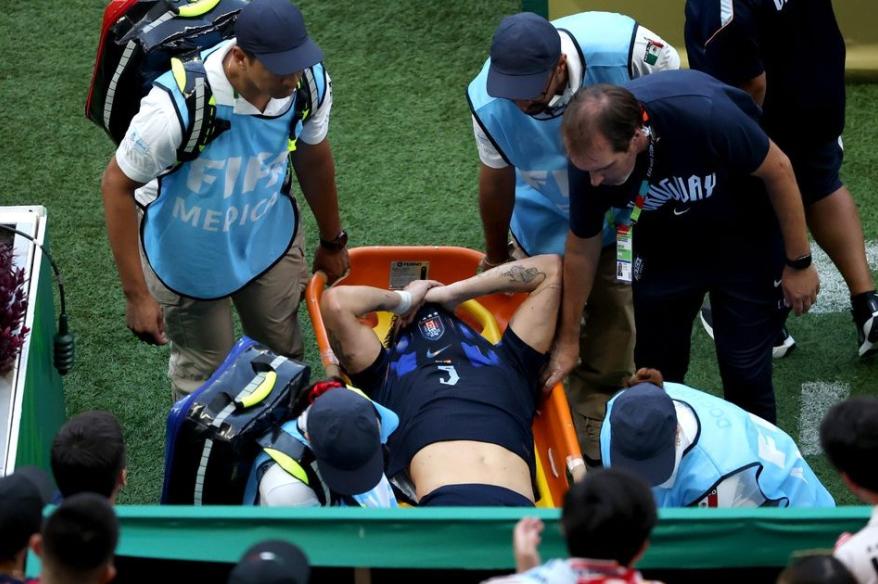 Uruguayo Ugarte sufrió grave lesión en la rodilla